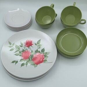 4 piece Melamine setting - great condition. Dorm, boat, first apartment